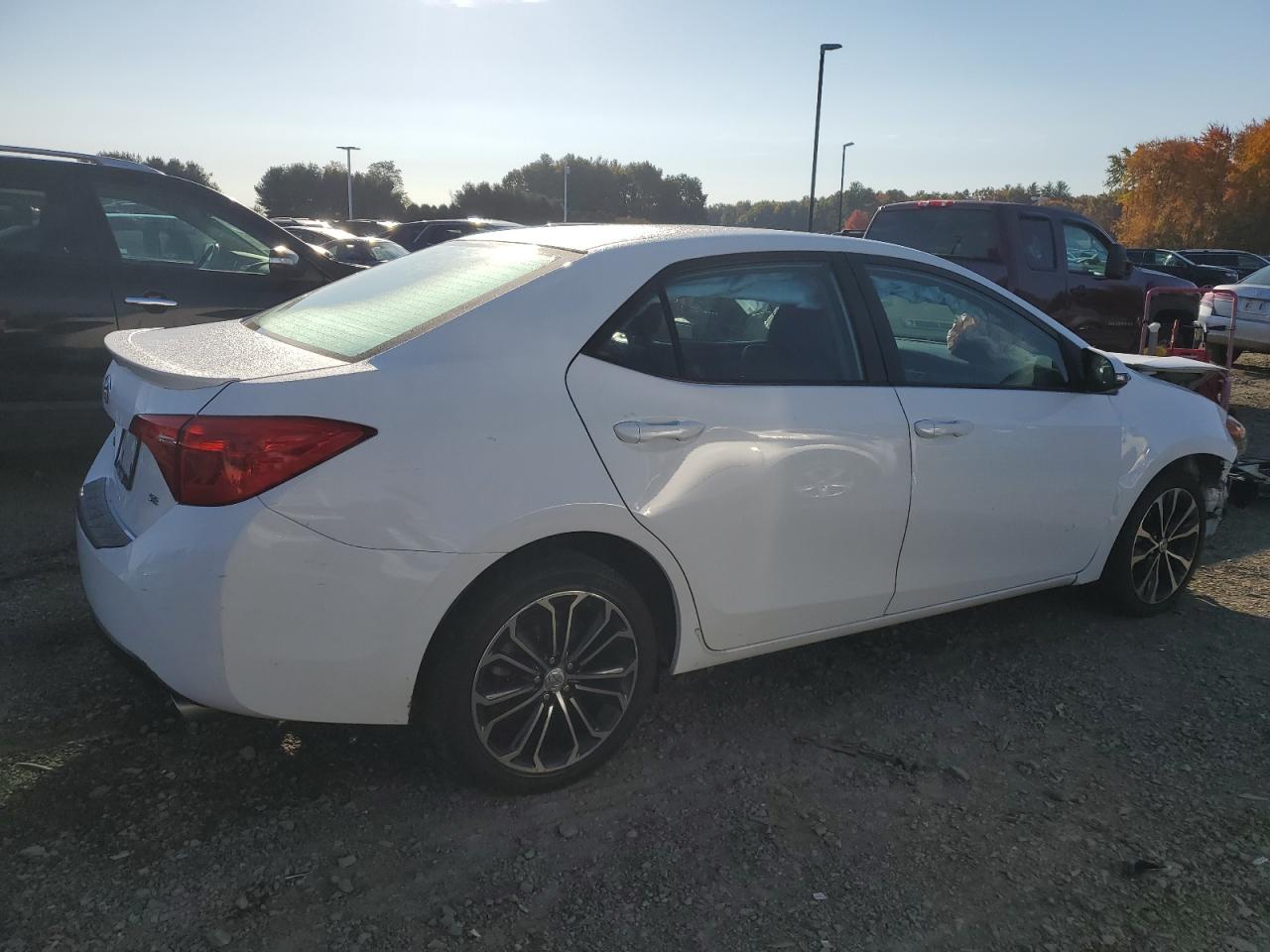 VIN 2T1BURHE7HC752748 2017 TOYOTA COROLLA no.3