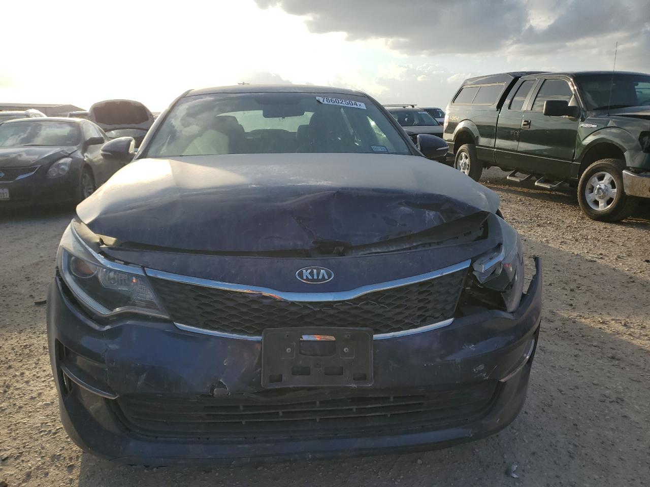 VIN 5XXGT4L30HG174874 2017 KIA OPTIMA no.5