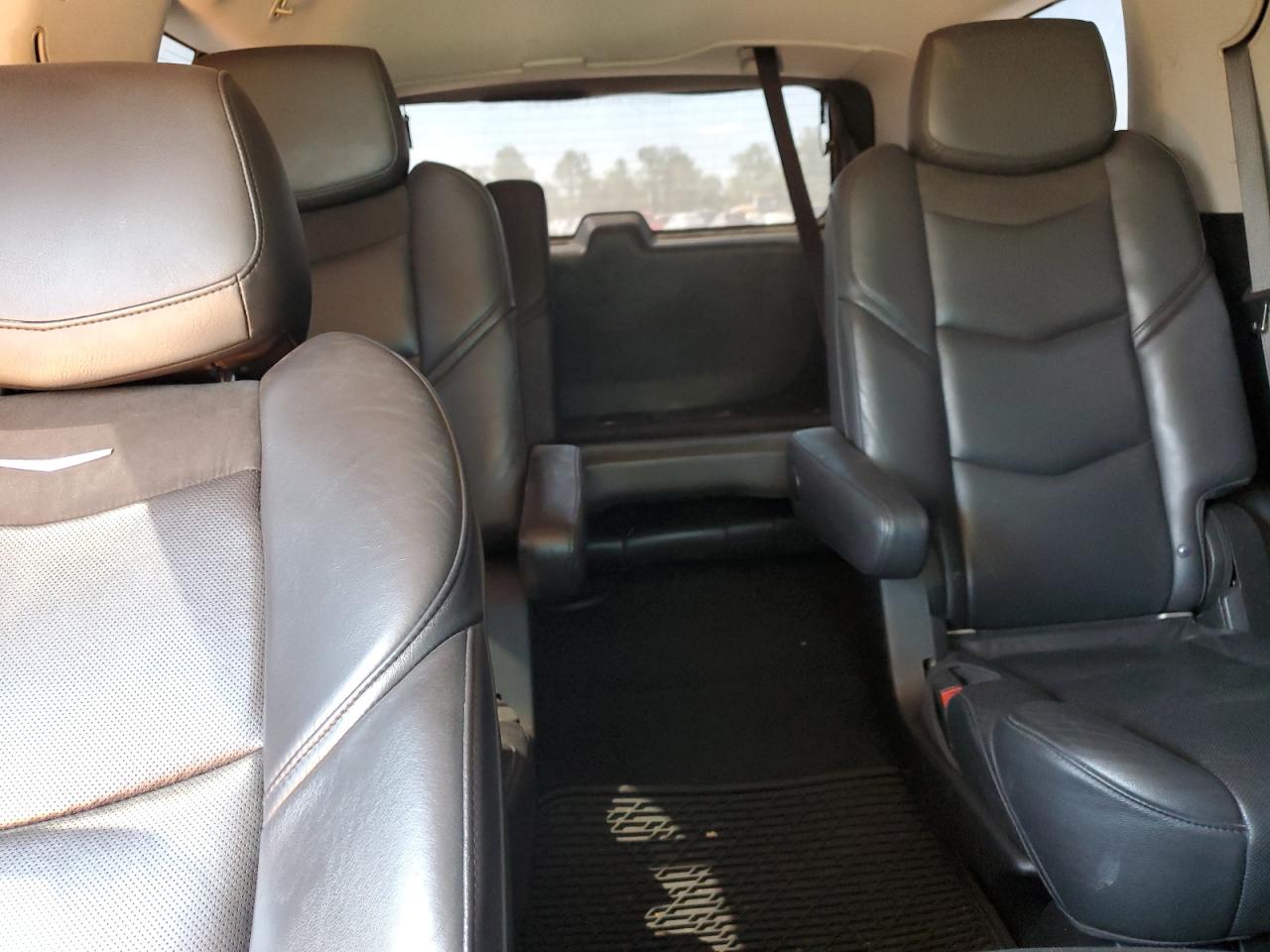 1GYS3BKJ9KR115237 2019 Cadillac Escalade Luxury