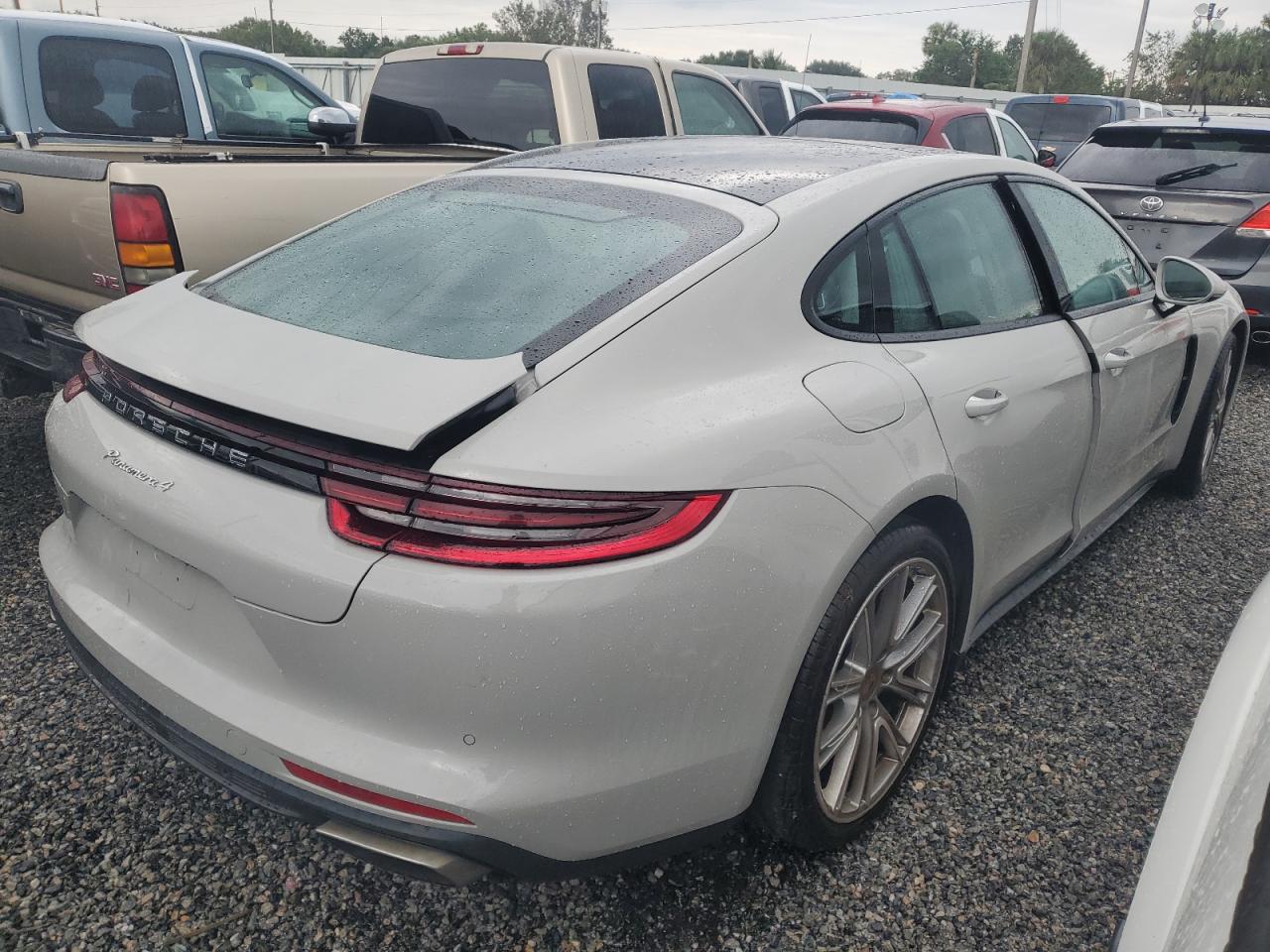 VIN WP0AA2A74JL118657 2018 PORSCHE PANAMERA no.3