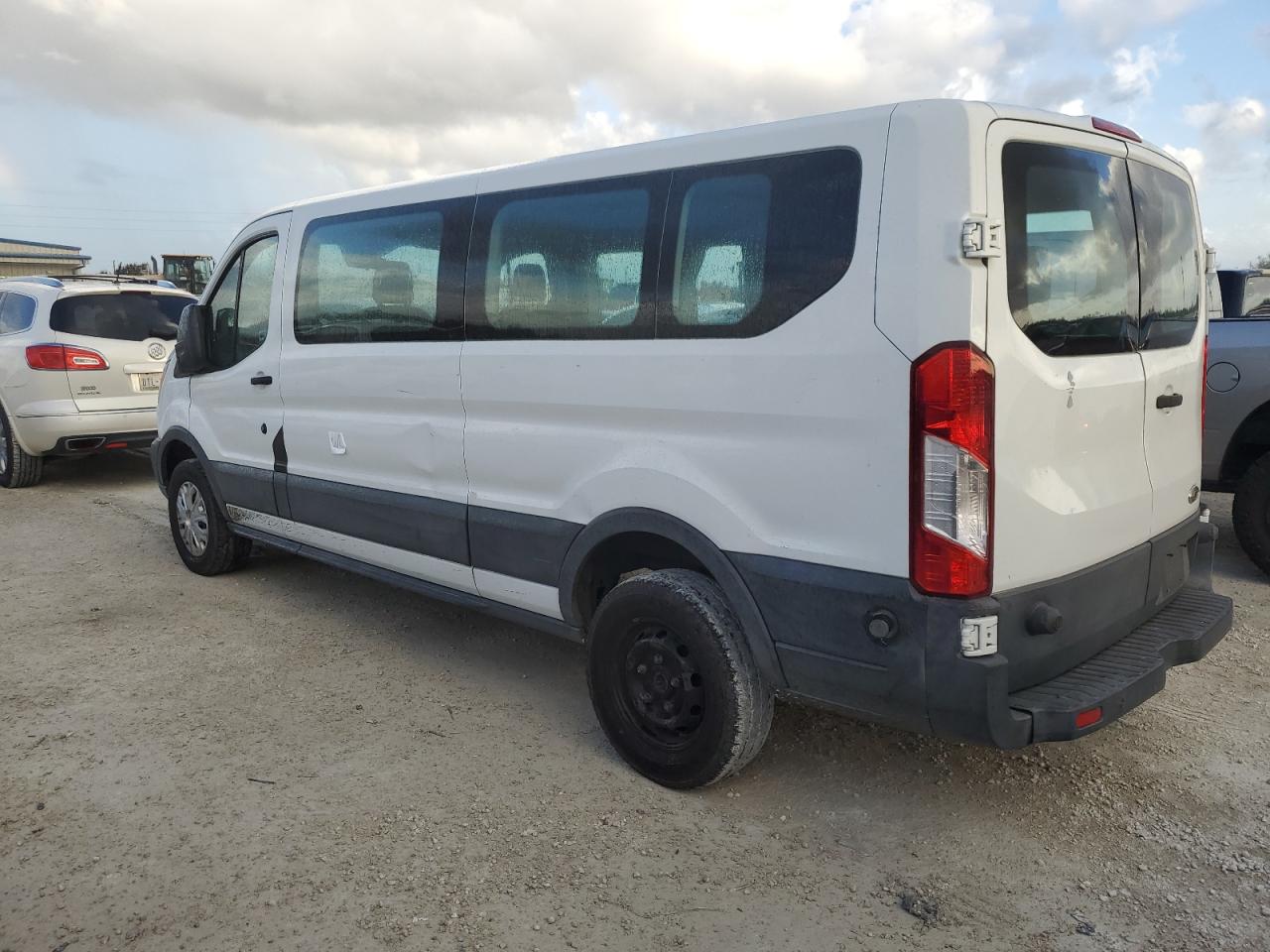 2015 Ford Transit - Image 2