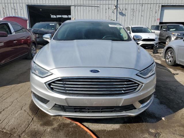  FORD FUSION 2018 Серебристый