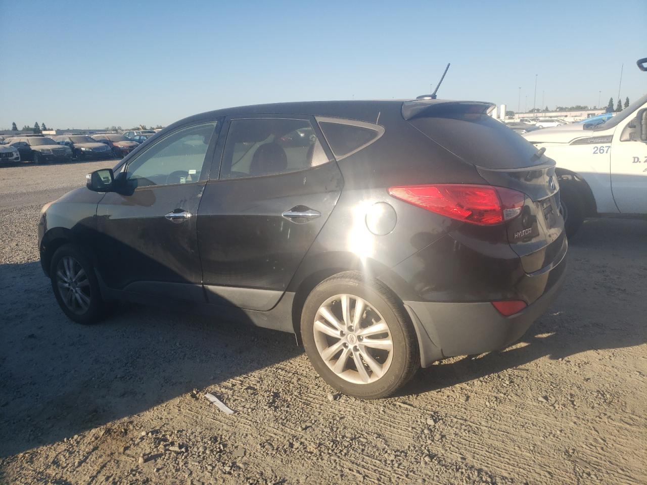 2012 Hyundai Tucson - Image 2