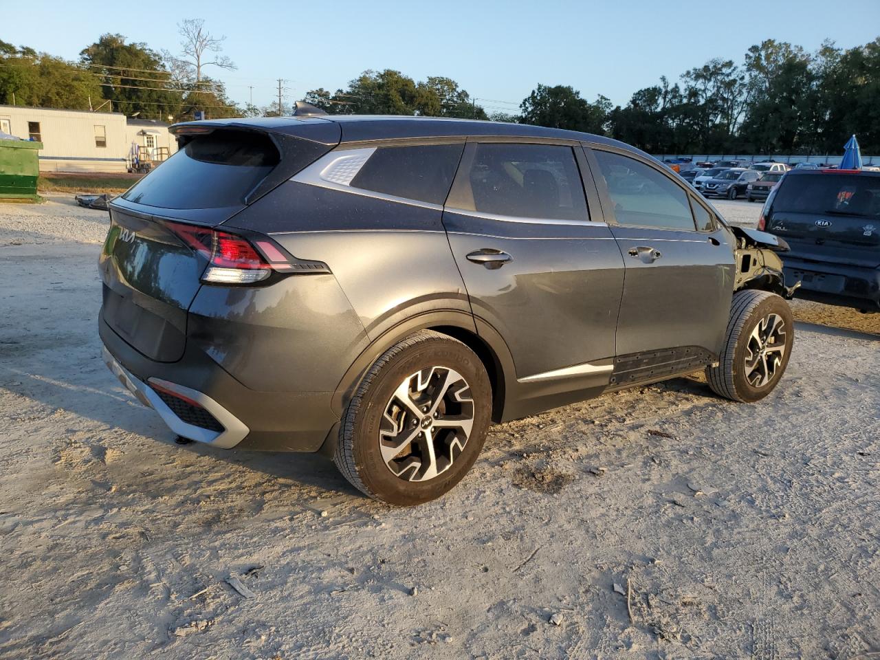 2023 Kia Sportage - Image 3