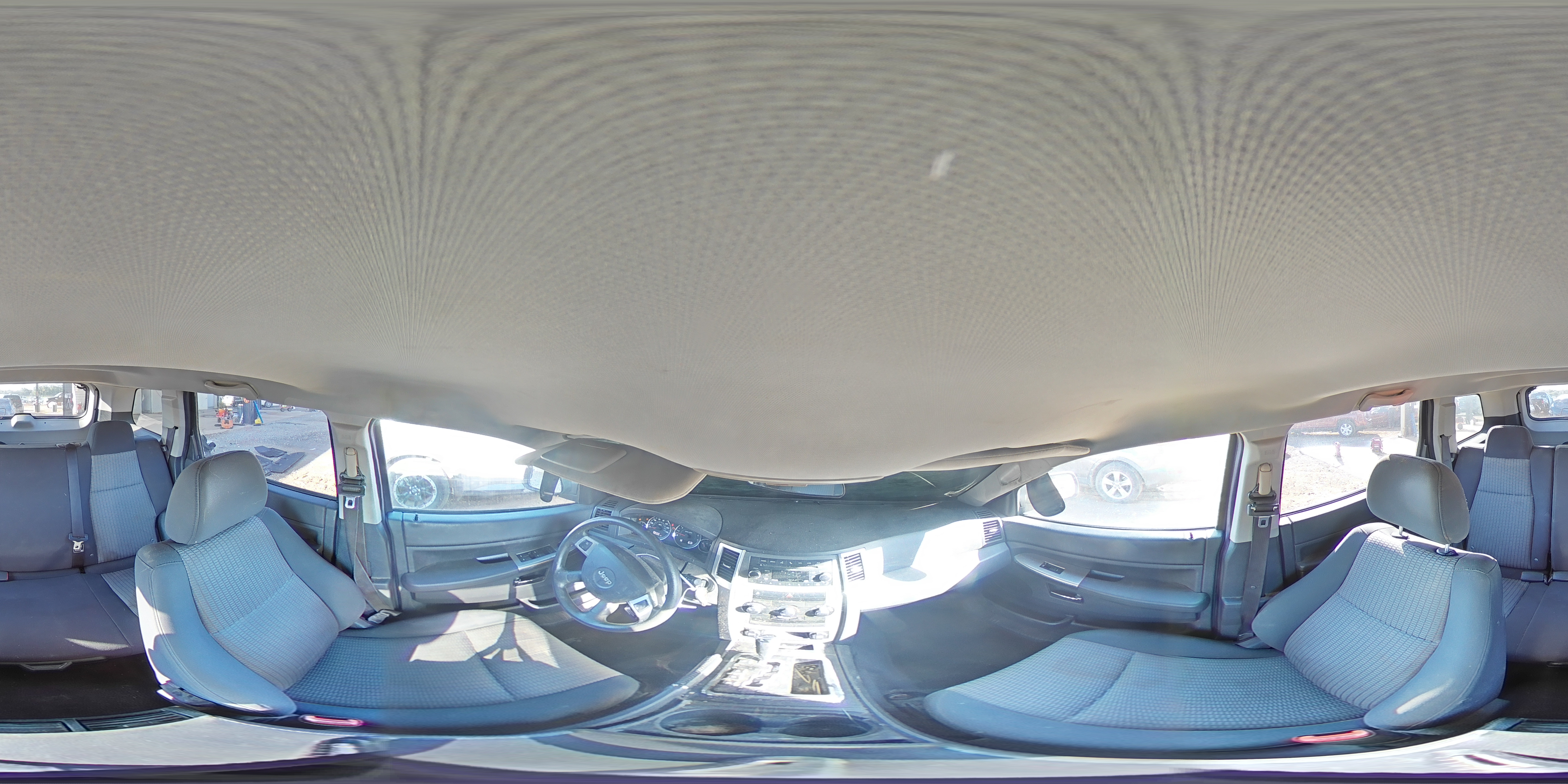 2010 Jeep Grand Cherokee - Image 13