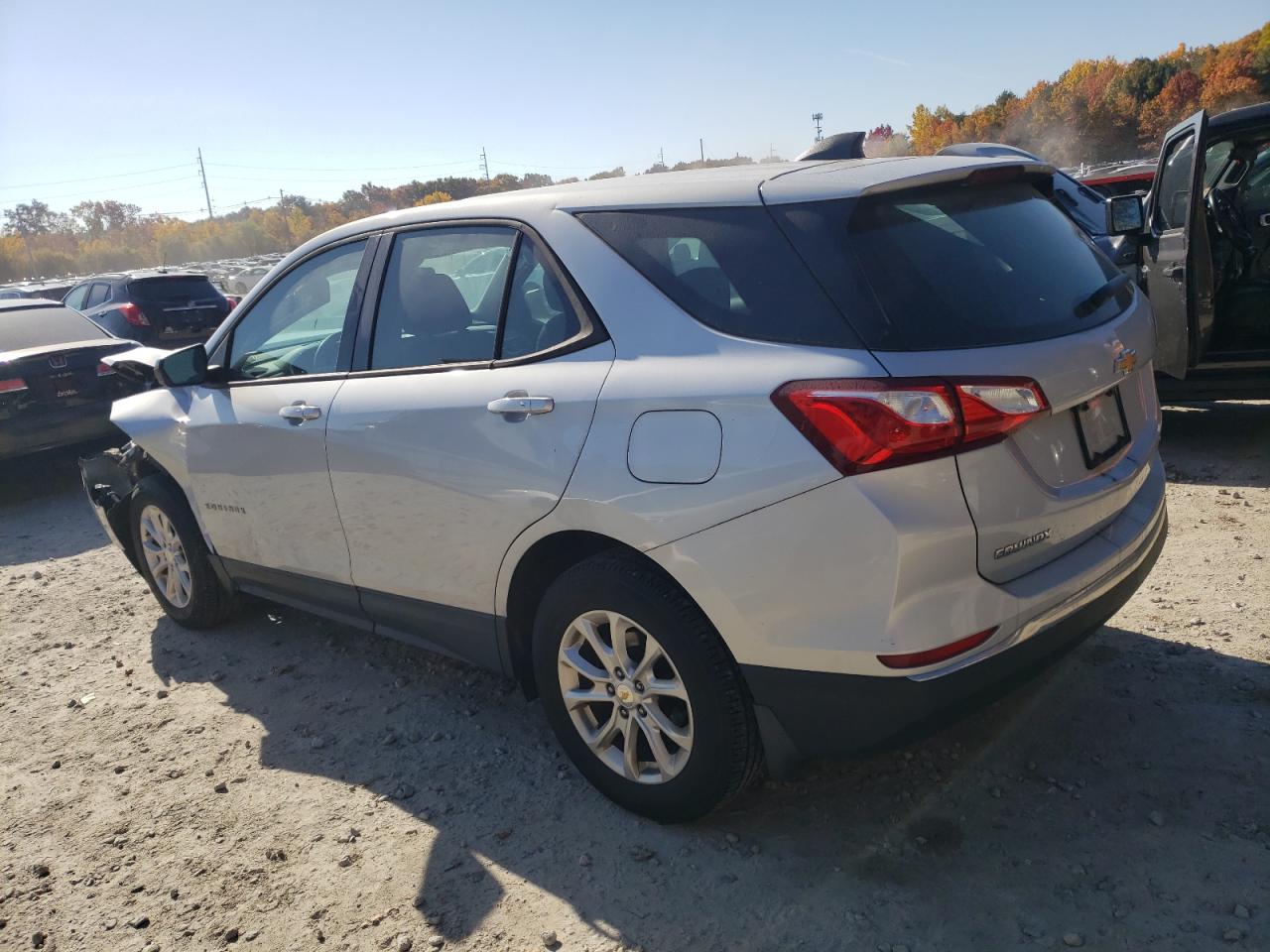 2018 Chevrolet Equinox - Image 2