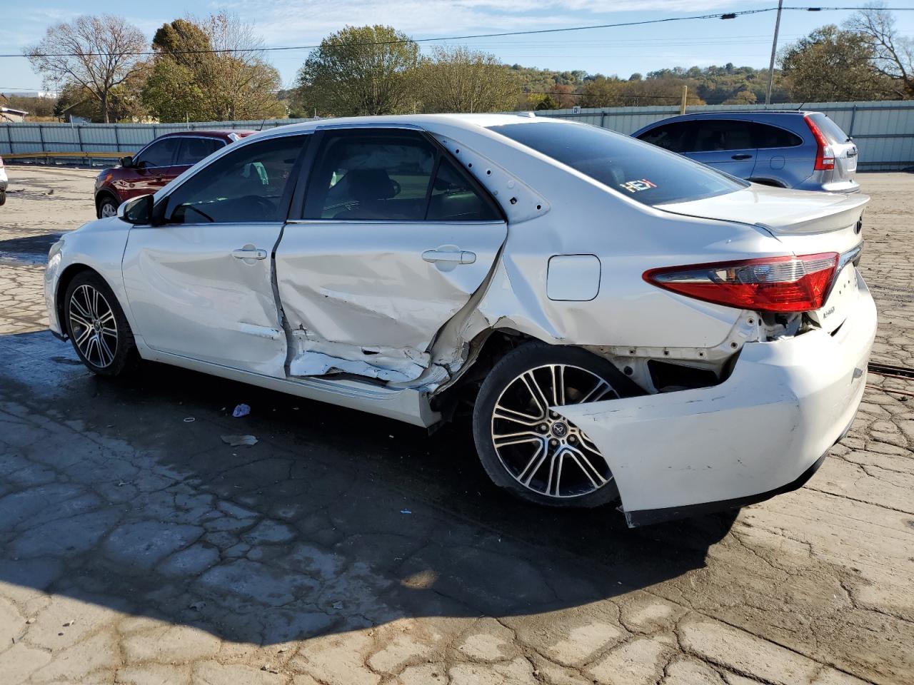 2016 Toyota Camry Le VIN: 4T1BF1FK8GU156680 Lot: 76949674