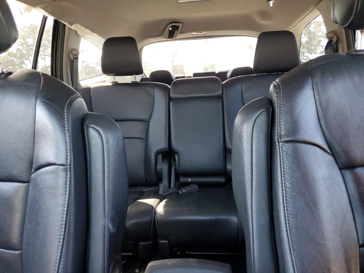 2016 Honda Pilot - Image 10