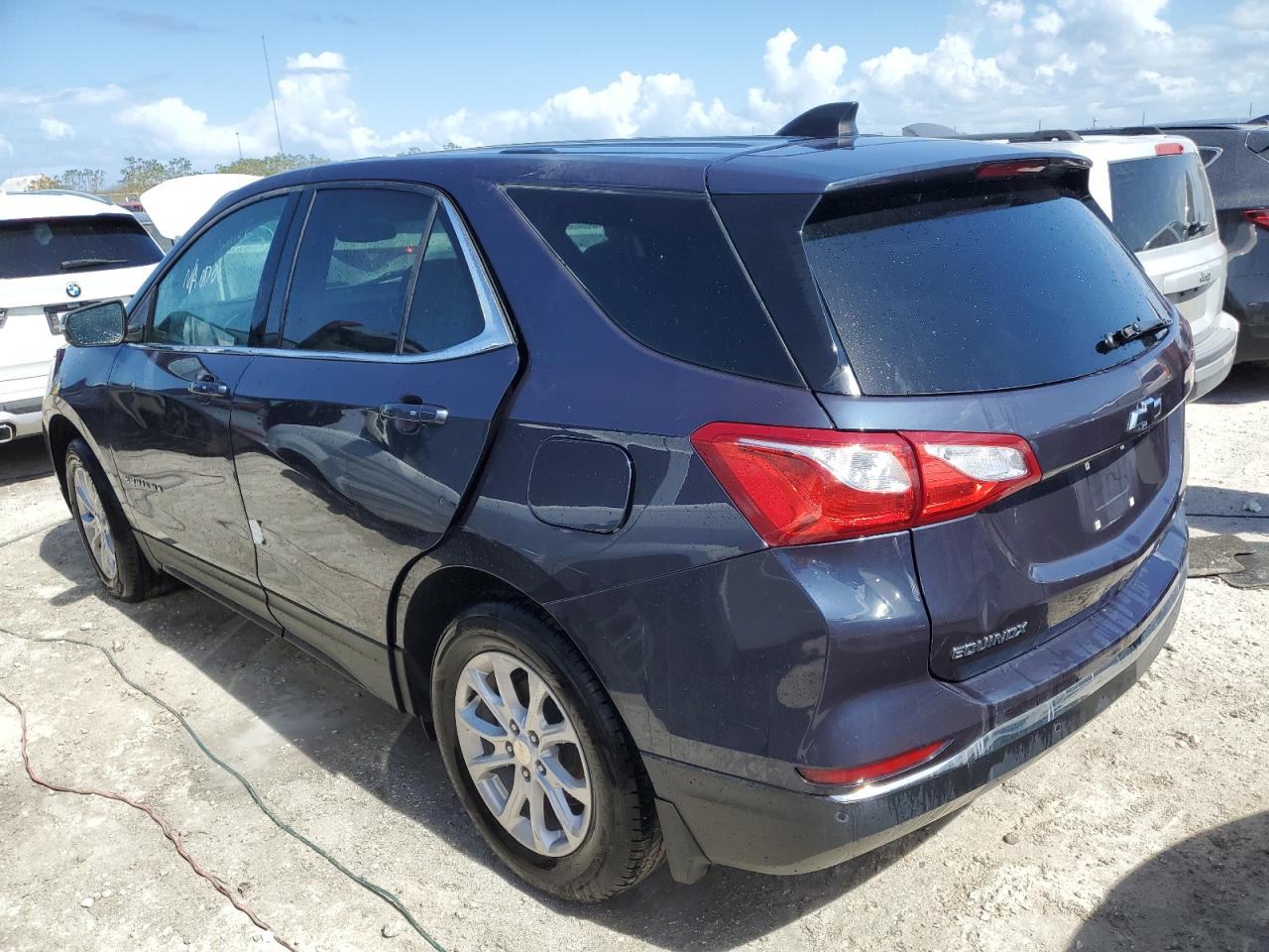 2018 Chevrolet Equinox - Image 2