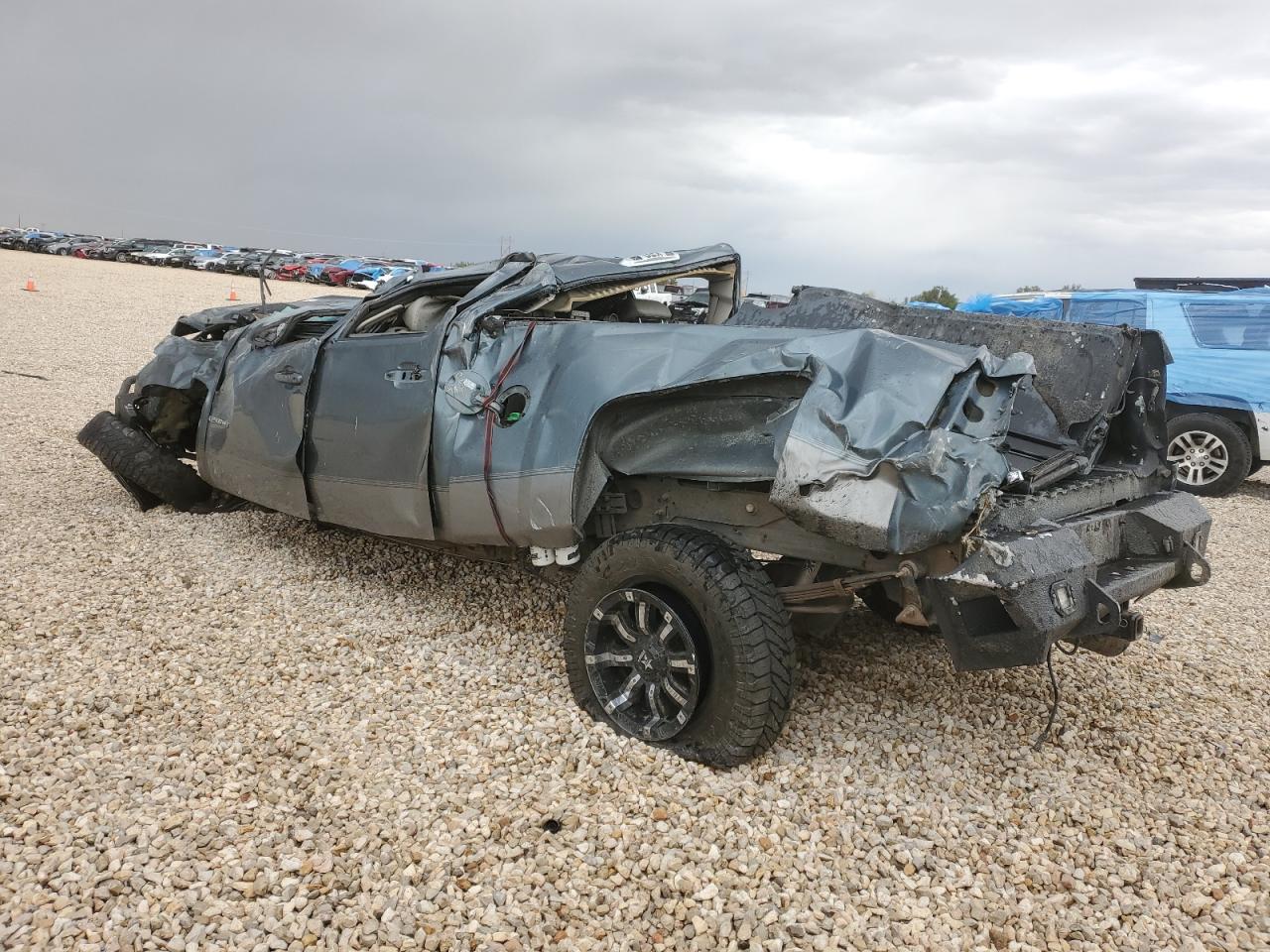 2008 Chevrolet Silverado - Image 2