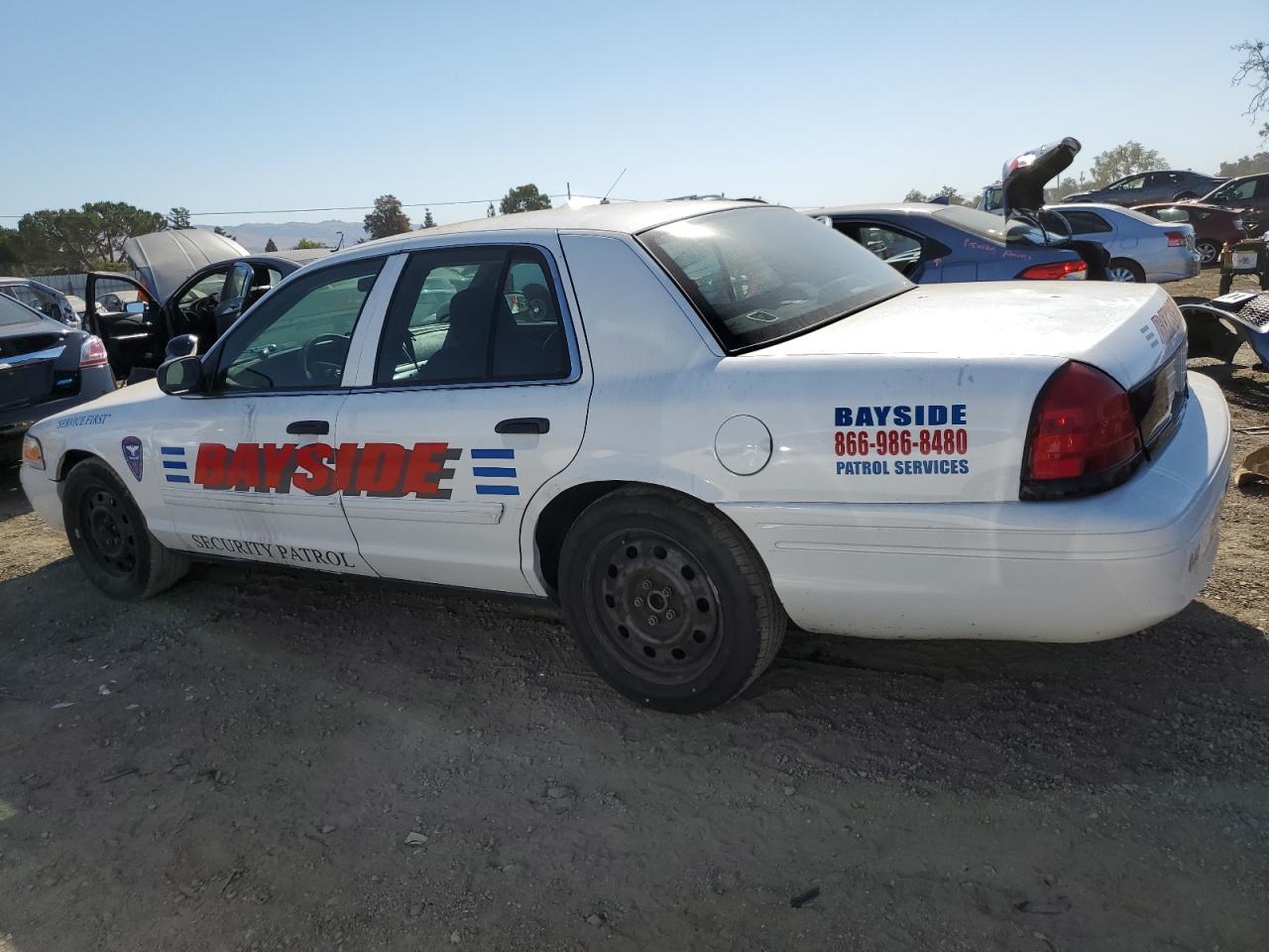 2010 Ford Crown Victoria - Image 2