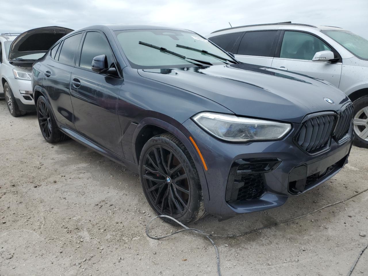 2022 BMW X6 - Image 4