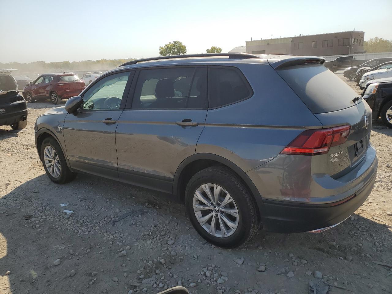 3VV0B7AXXKM105547 2019 Volkswagen Tiguan S