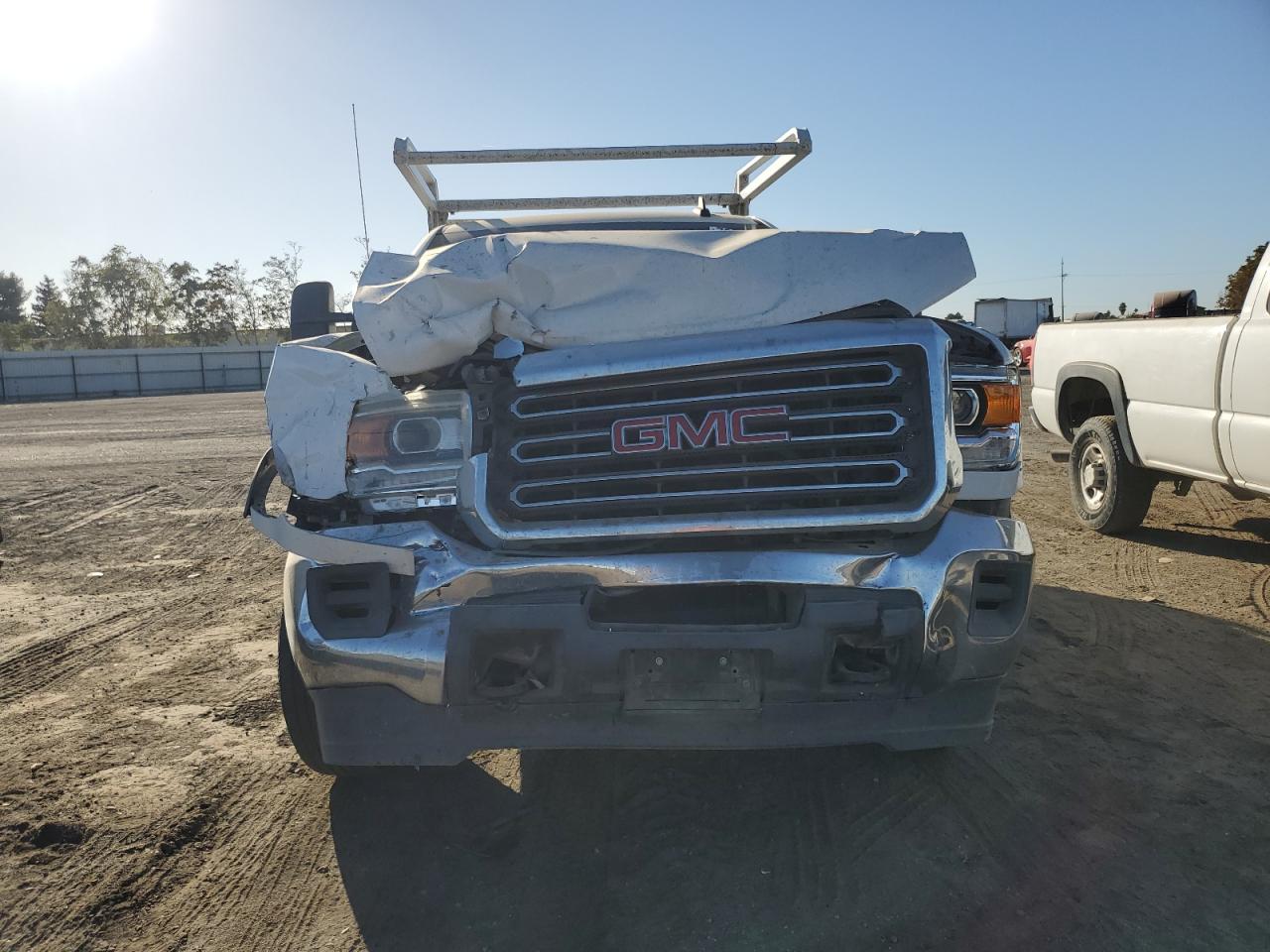 2016 GMC Sierra - Image 5