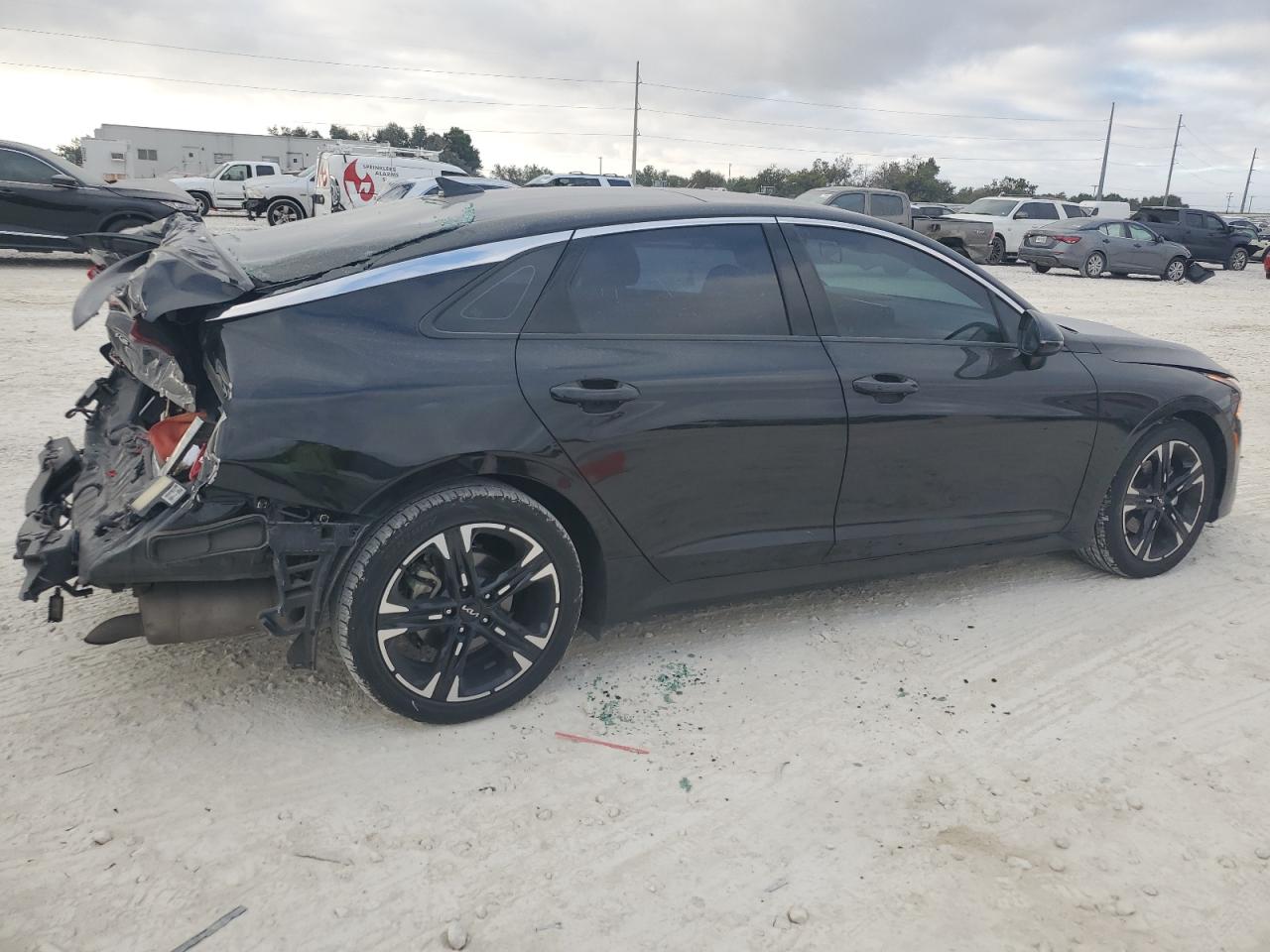 2022 Kia K5 - Image 3