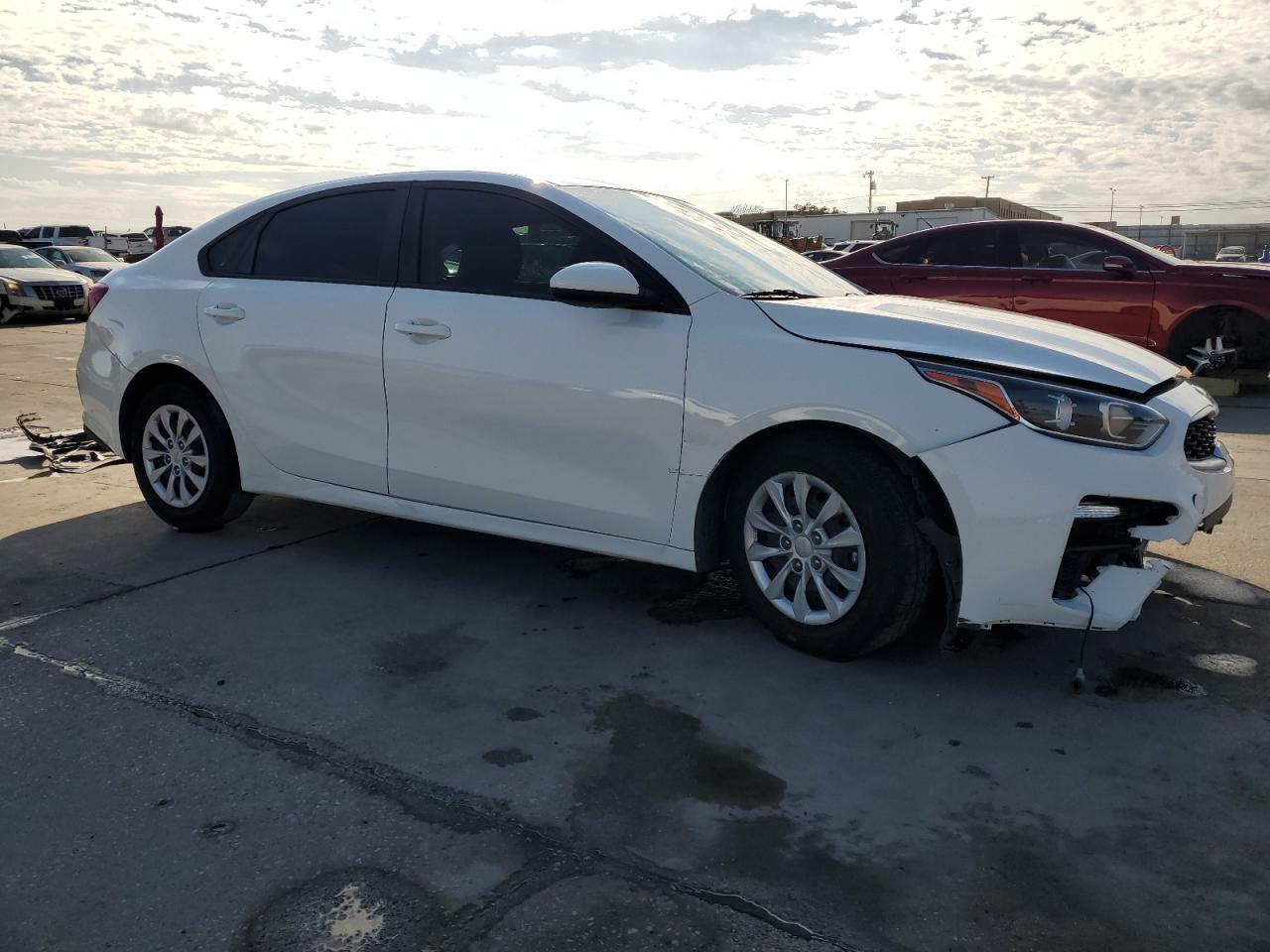 2021 Kia Forte - Image 4