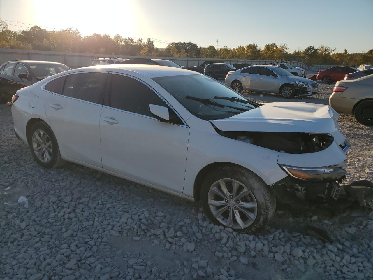 2019 Chevrolet Malibu - Image 4