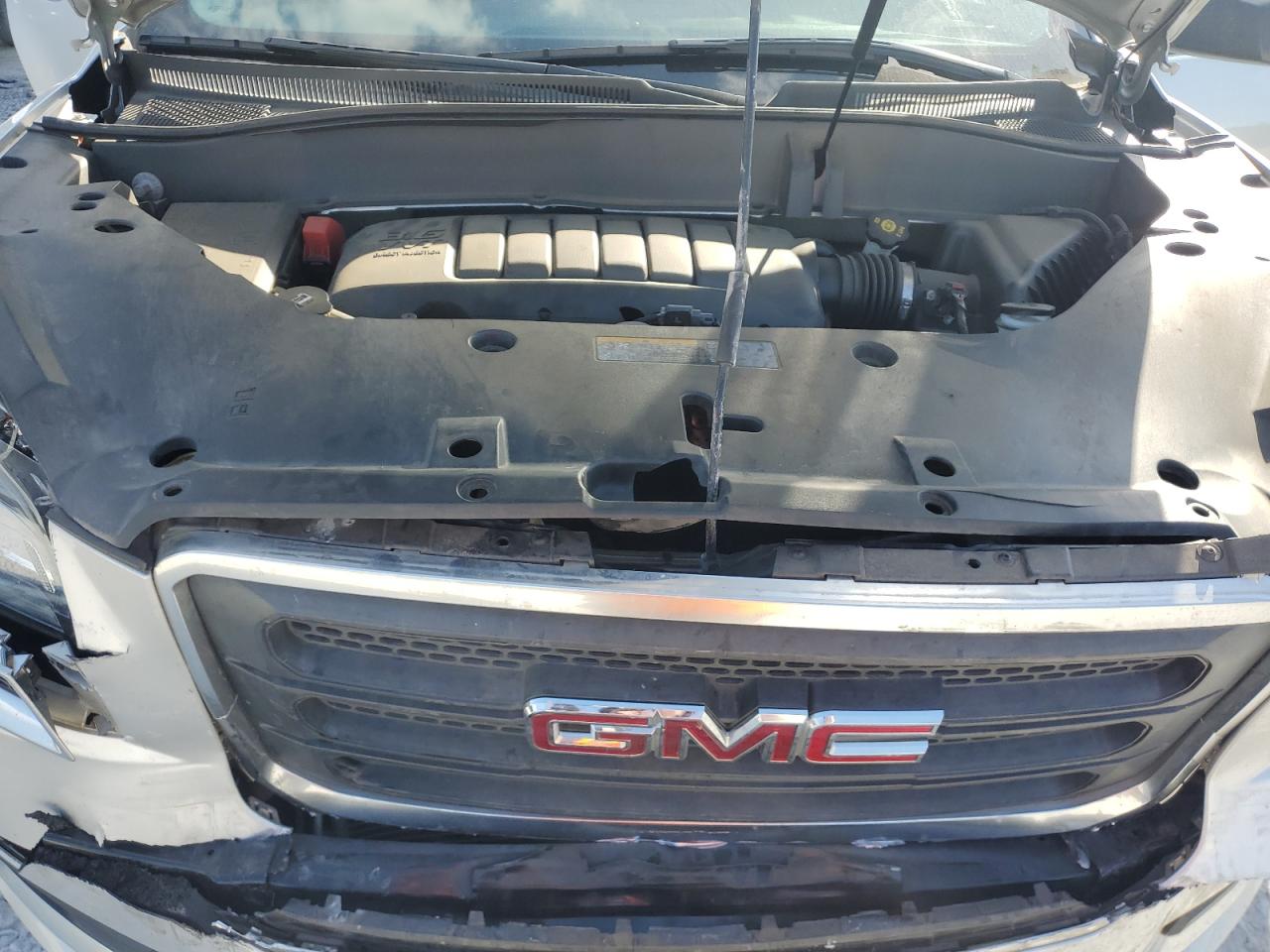 2016 GMC Acadia - Image 12