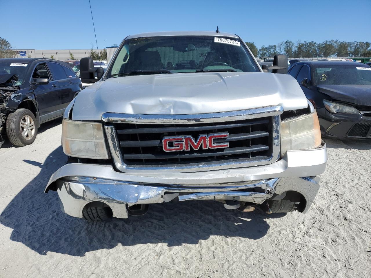 2011 GMC Sierra - Image 5