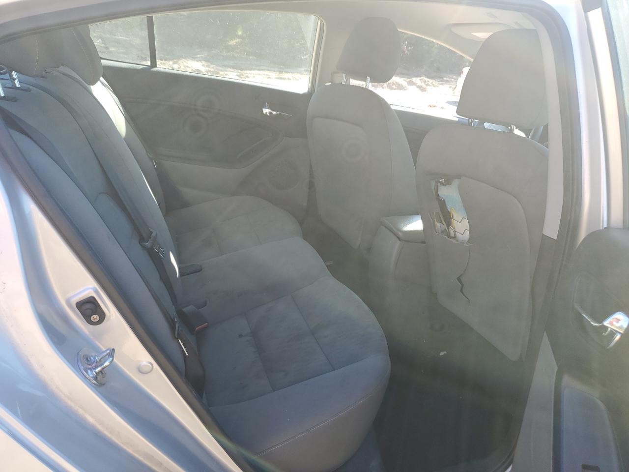 2016 Kia Forte - Image 10