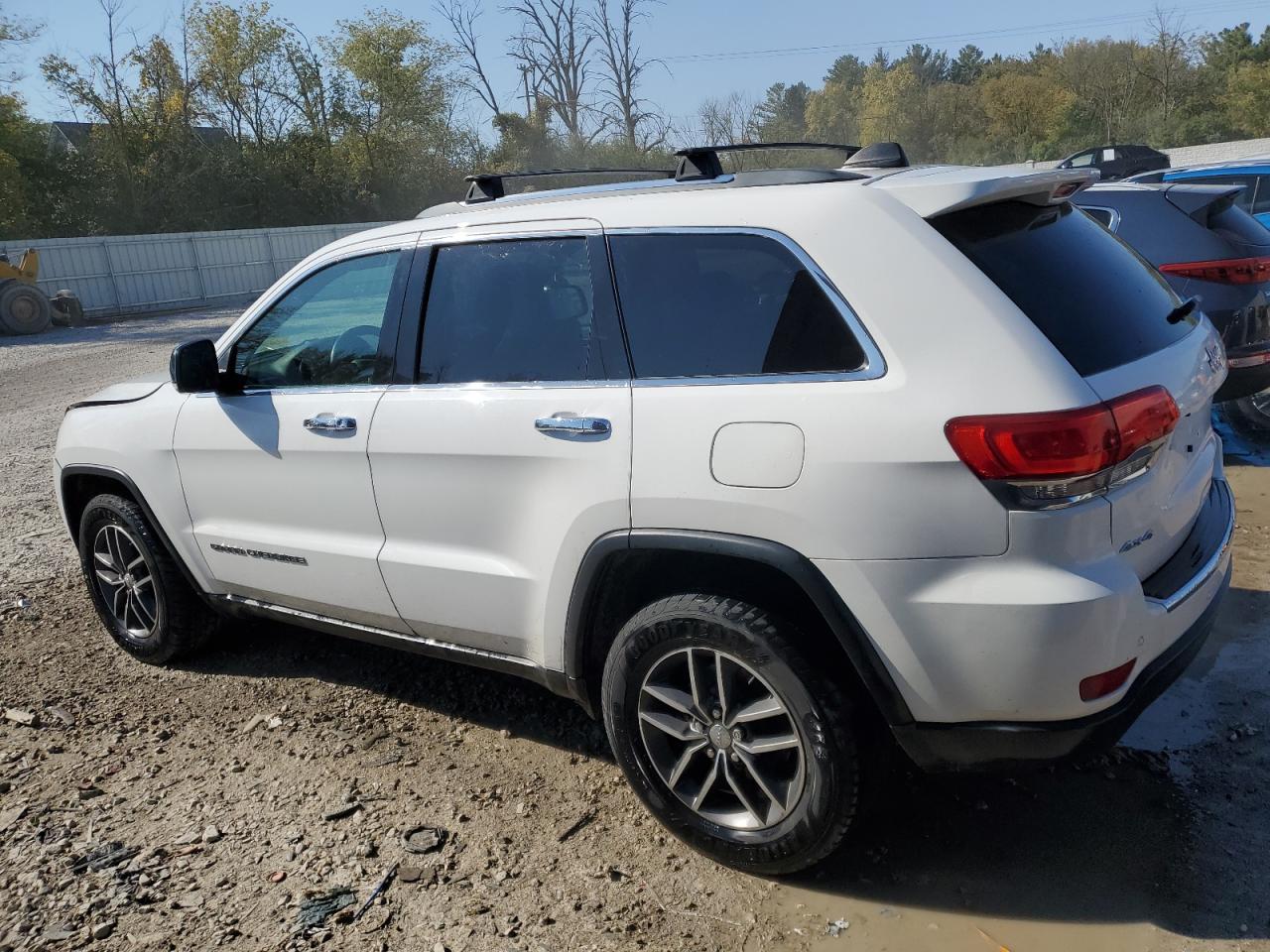 2018 Jeep Grand Cherokee - Image 2