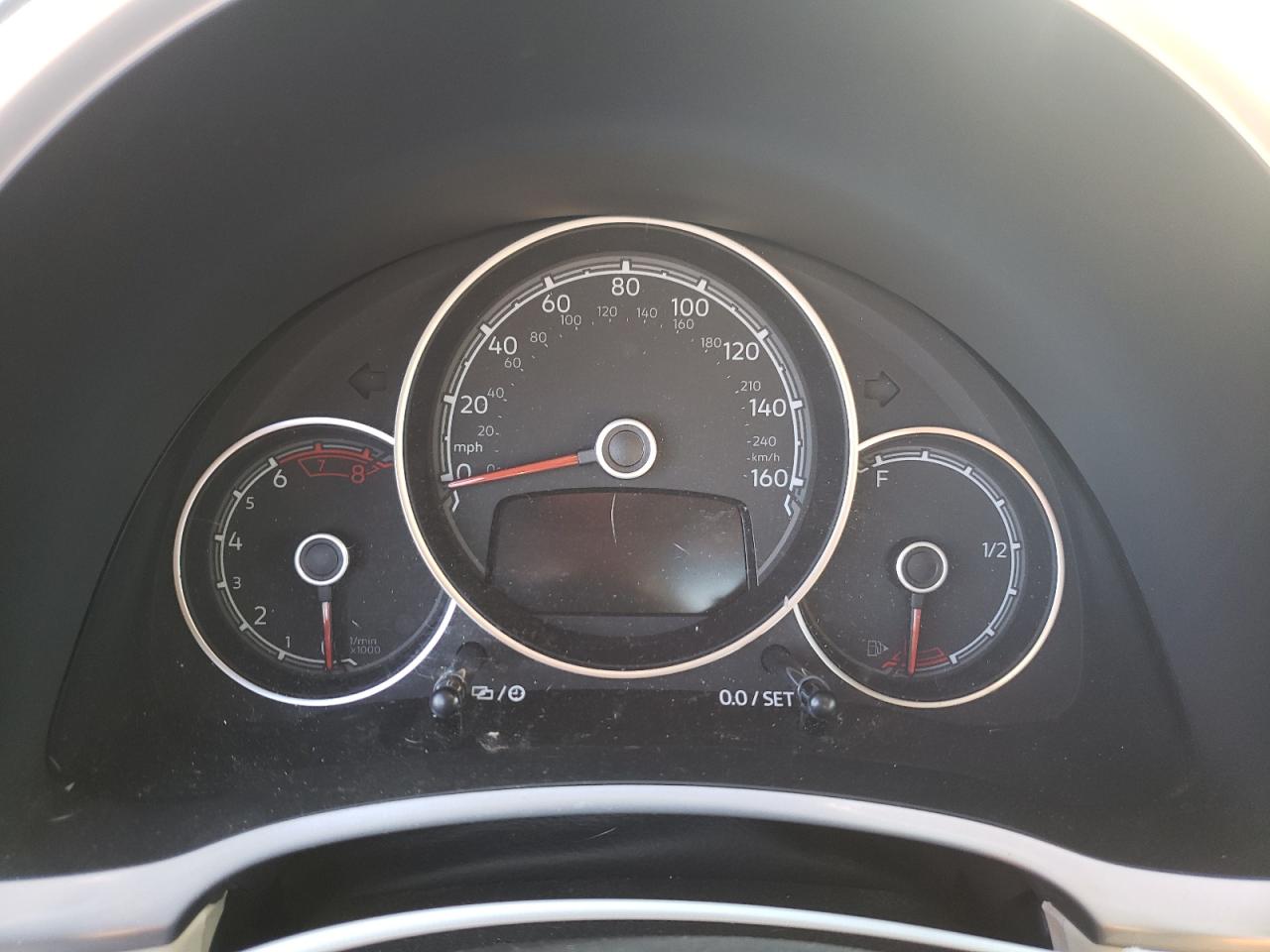 3VW5DAAT3KM500160 2019 Volkswagen Beetle S