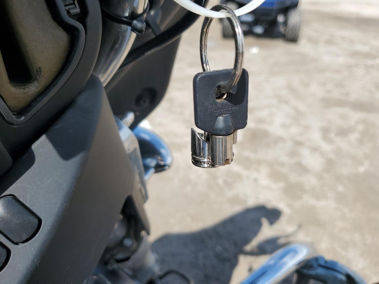 2014 Harley-Davidson Flhx Street Glide VIN: 1HD1KBM11EB701993 Lot: 74178054