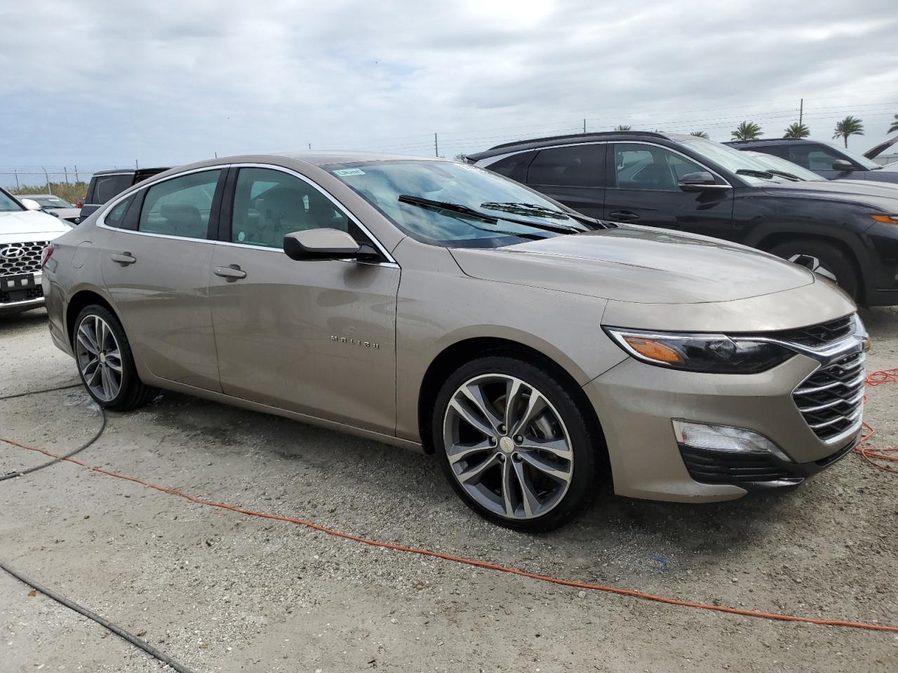 2022 Chevrolet Malibu - Image 4