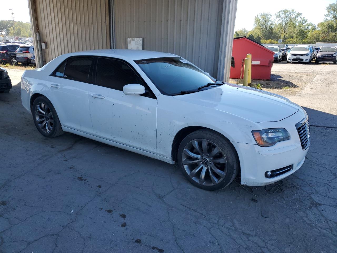 2014 Chrysler 300 - Image 4