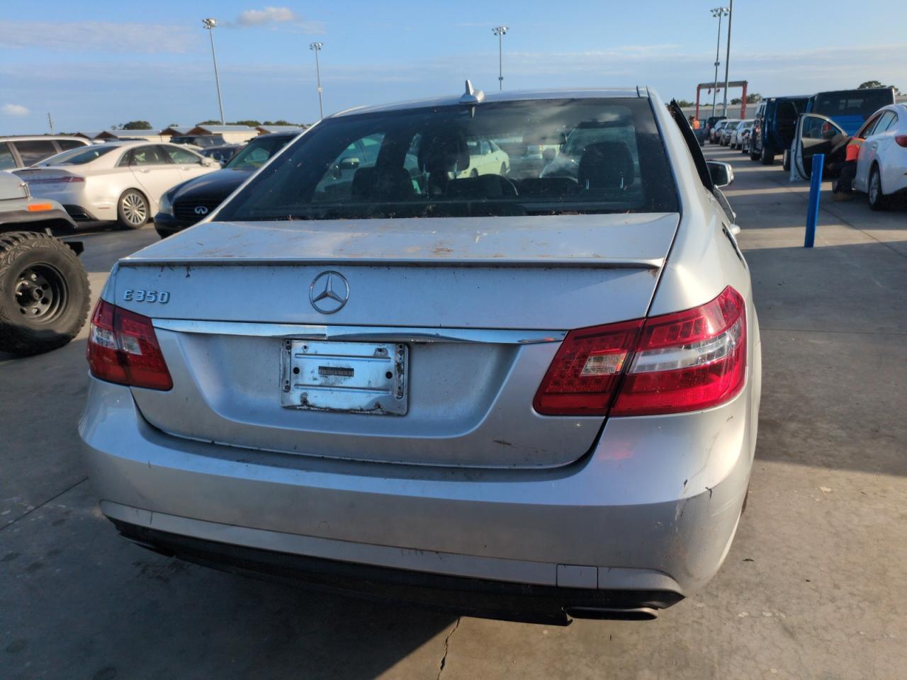 2011 Mercedes-Benz E 350 VIN: WDDHF5GBXBA509408 Lot: 75191274