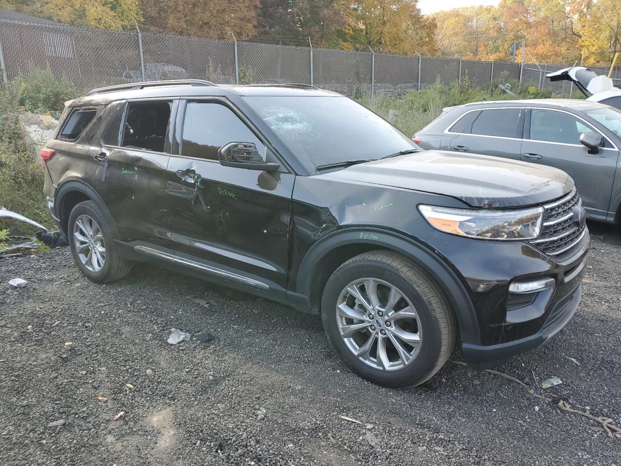 2023 Ford Explorer - Image 4