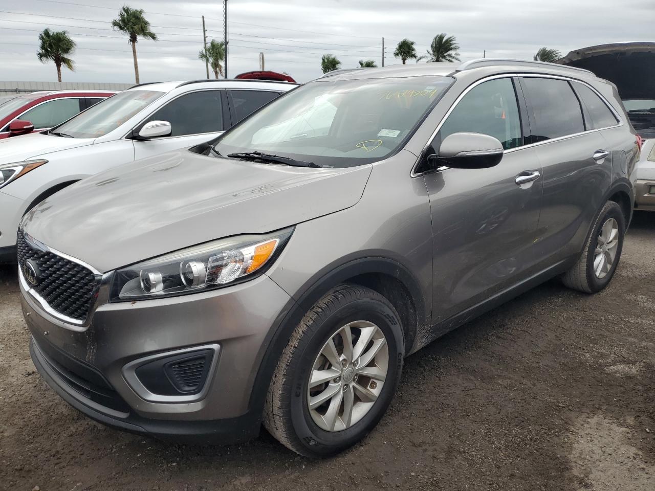 VIN 5XYPG4A35HG245473 2017 KIA SORENTO no.1