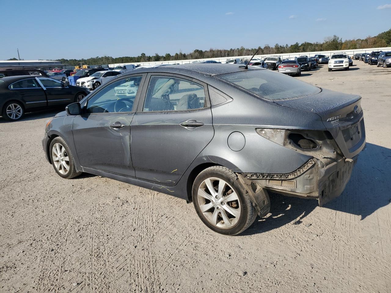 2013 Hyundai Accent - Image 2