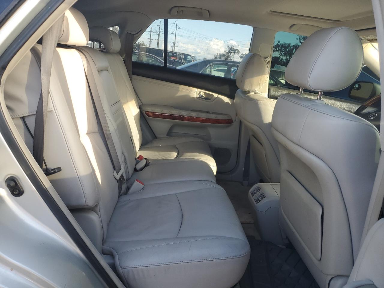2004 Lexus RX - Image 11