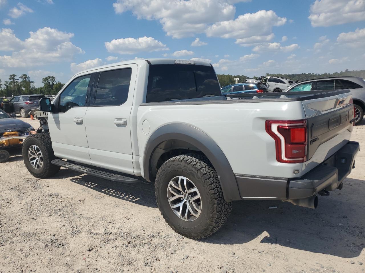 1FTFW1RG7HFC02549 2017 Ford F150 Raptor