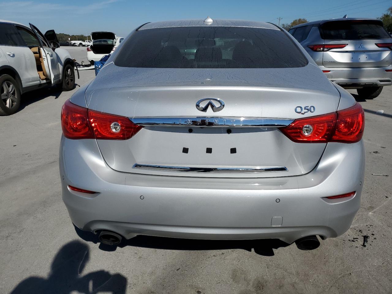 JN1EV7AP4GM306068 2016 Infiniti Q50 Premium