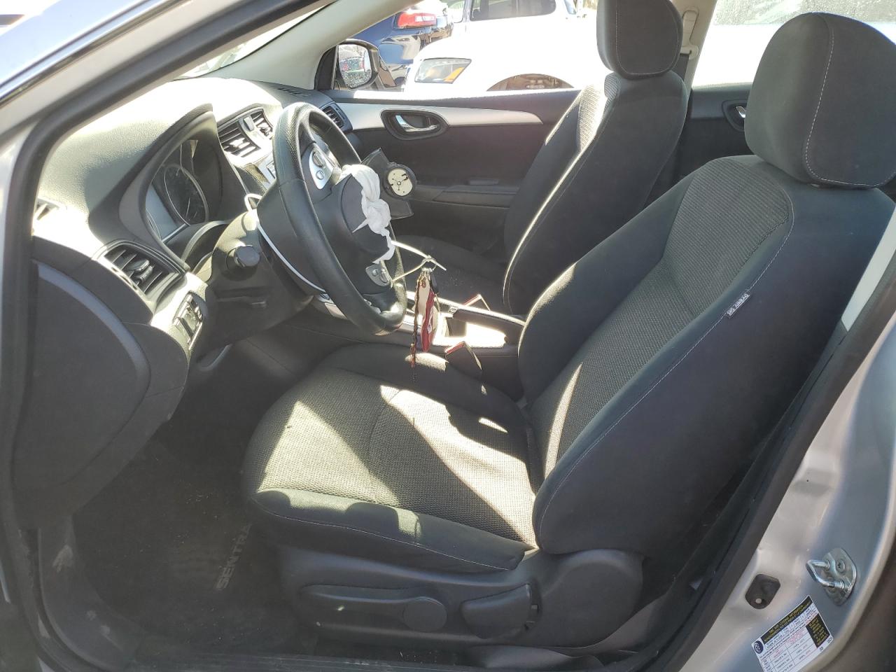 2019 Nissan Sentra - Image 7