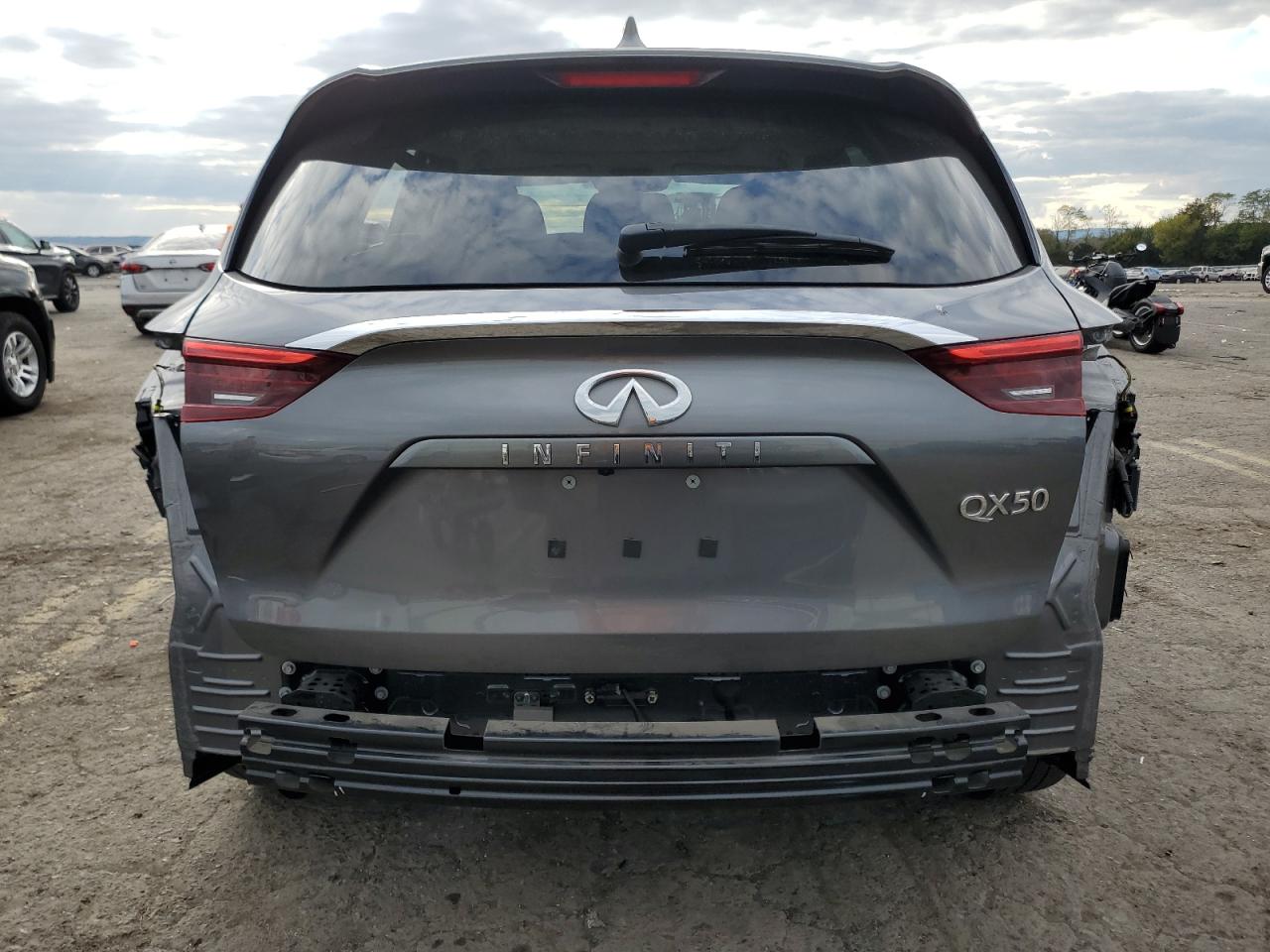 3PCAJ5M13KF141053 2019 Infiniti Qx50 Essential