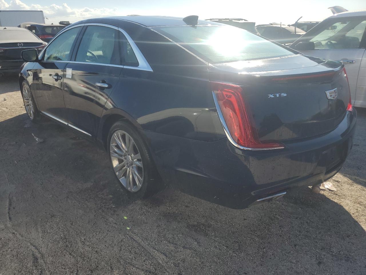 2019 Cadillac XTS - Image 2