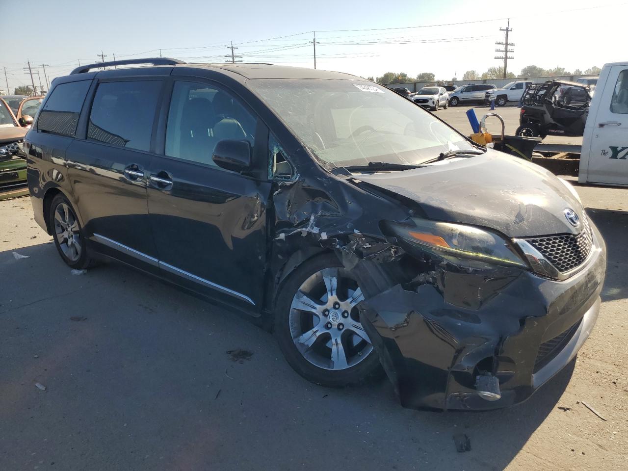 2015 Toyota Sienna - Image 4