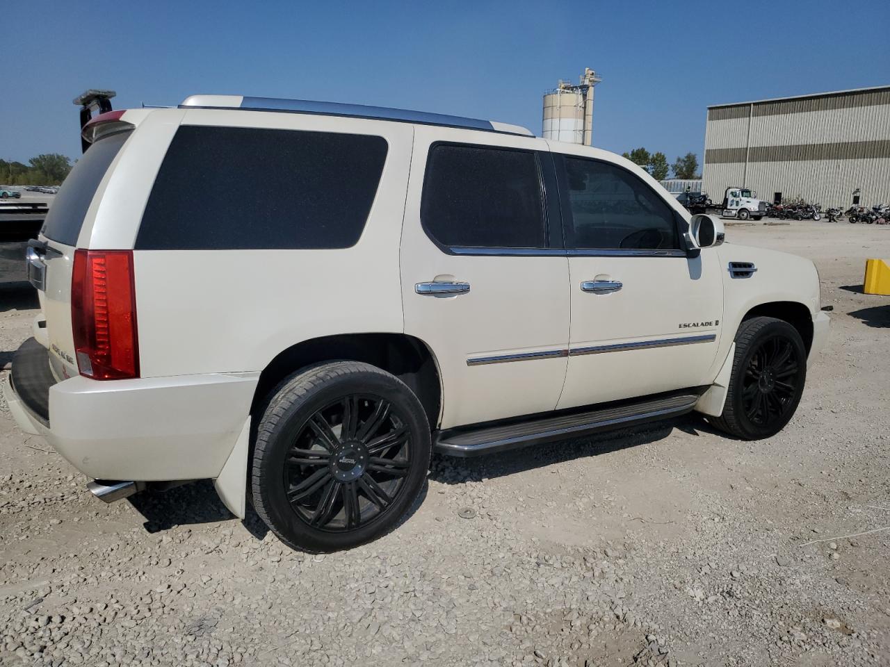 2009 Cadillac Escalade - Image 3