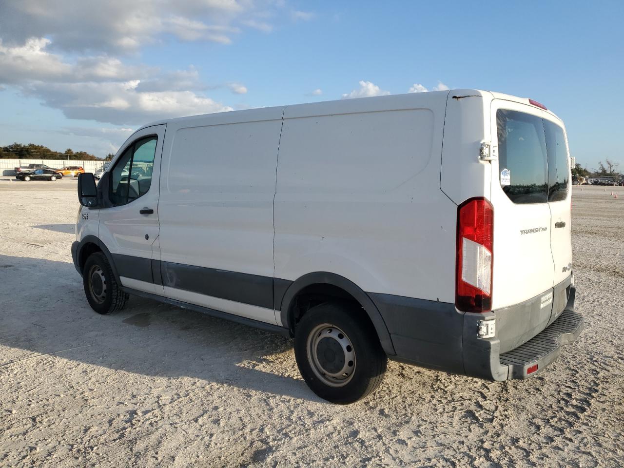 2015 Ford Transit - Image 2