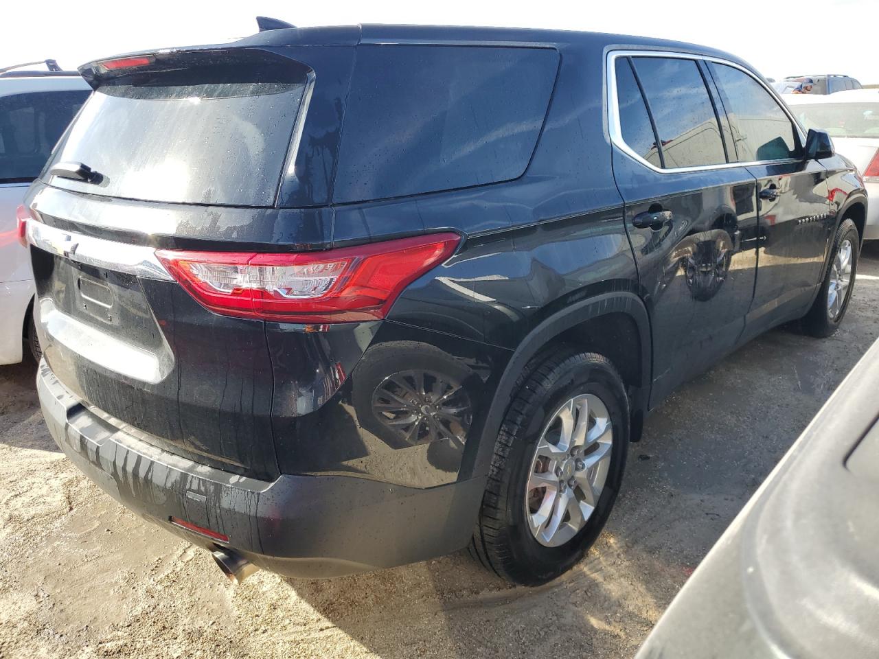 VIN 1GNERFKW5LJ314863 2020 CHEVROLET TRAVERSE no.3