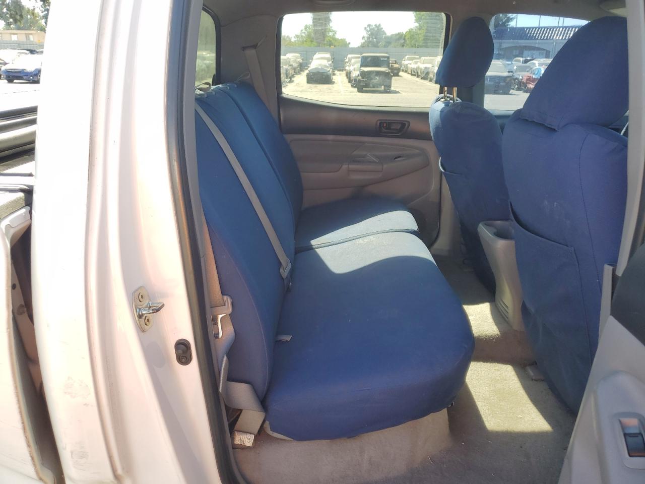 2011 Toyota Tacoma - Image 10
