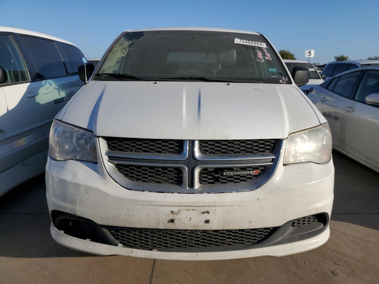 2017 Dodge Caravan - Image 5
