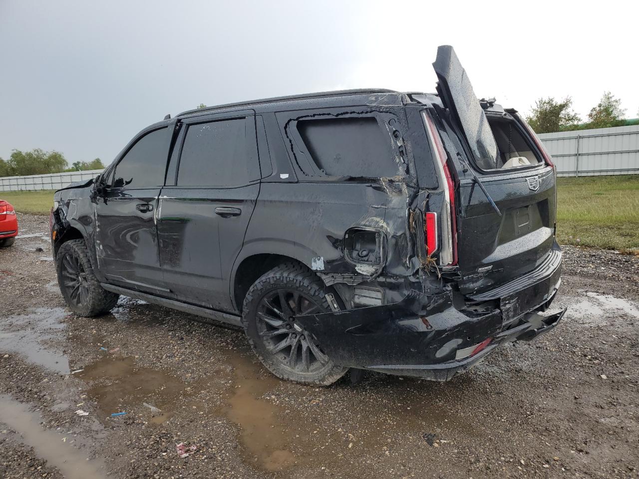 2021 Cadillac Escalade - Image 2