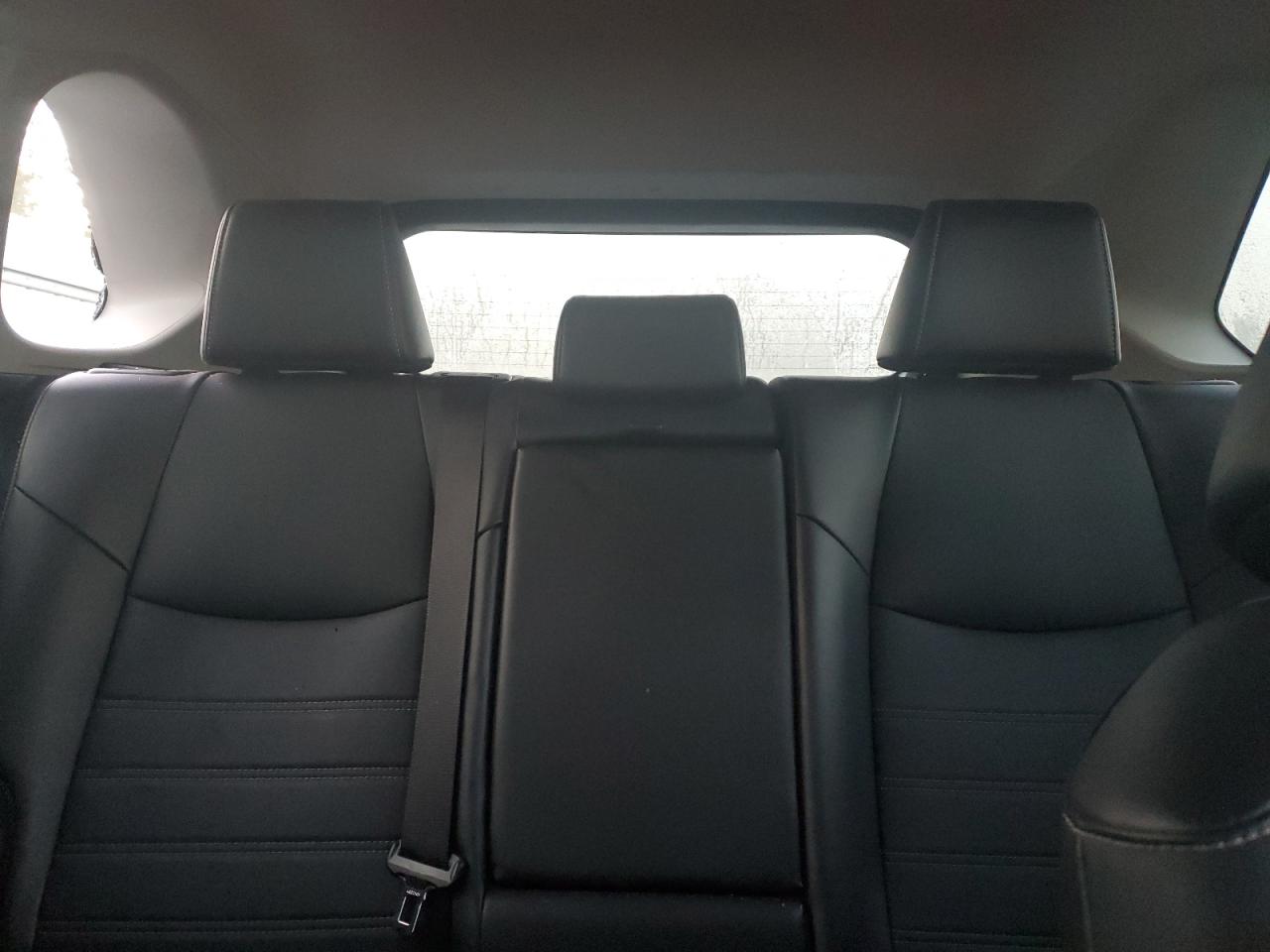 2022 Toyota RAV 4 - Image 10