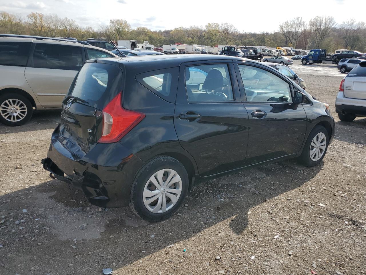 2019 Nissan Versa - Image 3