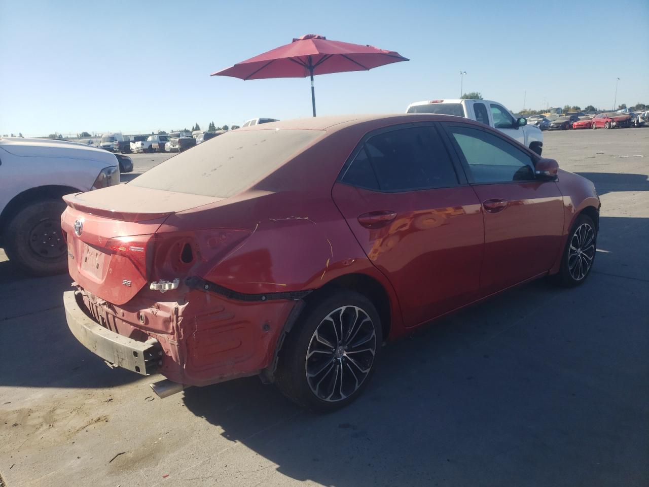 VIN 2T1BURHE3JC120237 2018 TOYOTA COROLLA no.3