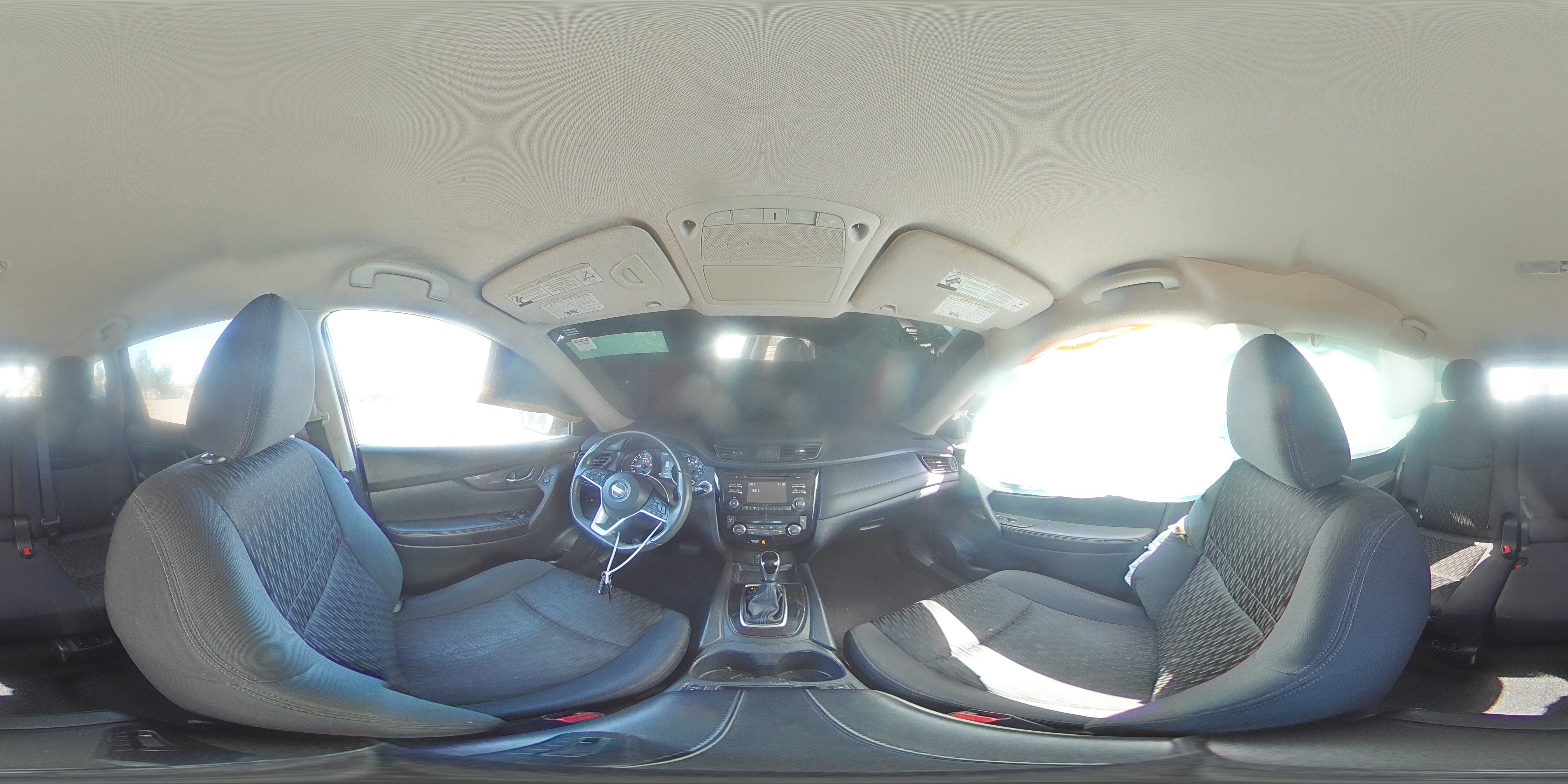2017 Nissan Rogue - Image 14
